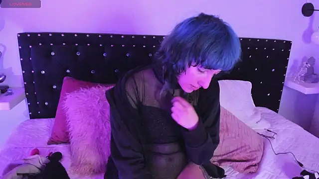 Snapshot of Ghosty_Doll chatting on September 15, 8:27 pm Ghosty Doll online show from September 15, 8:27 pm