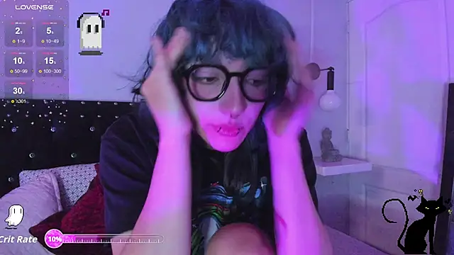 Snapshot of Ghosty_Doll chatting on October 14, 8:44 pm Ghosty Doll online show from October 14, 8:44 pm