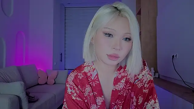 RileyMee online show from September 17, 1:31 pm