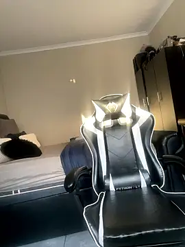 Candy Love 18 online show from January 17, 4:14 pm