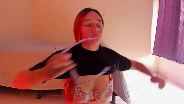 atenas 05  online show from April 19, 6:10 pm