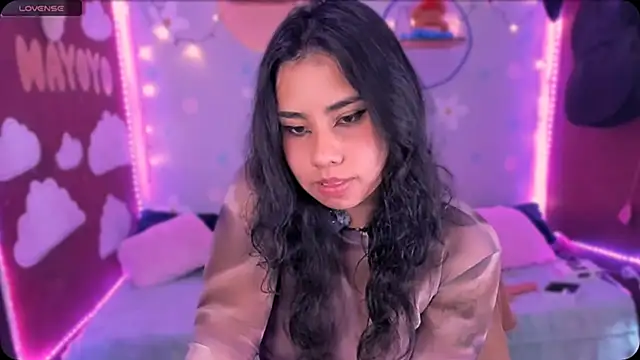 kiki cavilll online show from November 17, 4:30 pm