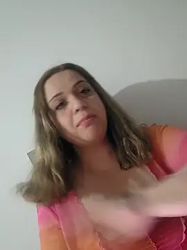 cansuozell online show from November 6, 6:47 pm