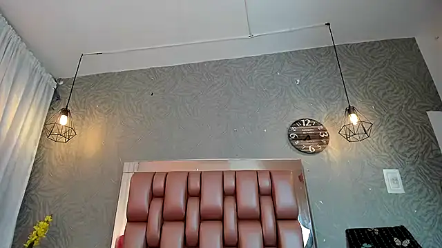 KOURTNEY-- online show from February 15, 3:53 am