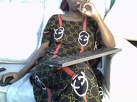 Caryyyl online show from March 1, 8:03 am