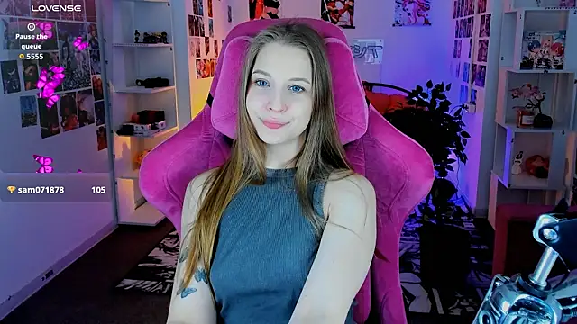 CuteMousee online show from February 27, 9:20 am