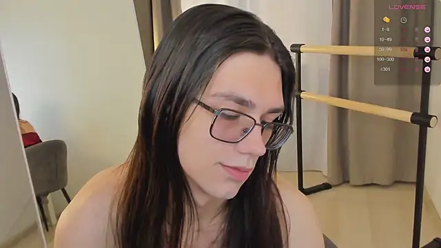 Alfreda Mills online show from October 5, 10:42 am