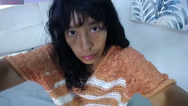 karolinee 66  online show from December 18, 6:45 pm