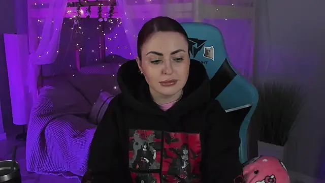 Lana  May online show from November 8, 6:18 am