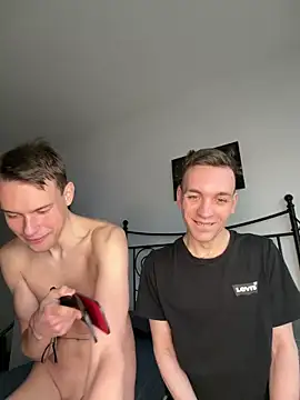 nickdtr23 online show from March 31, 4:18 pm