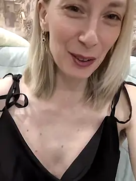 AvelinaLeoni online show from November 24, 6:48 am