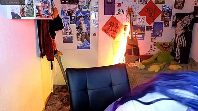 Alex Howell online show from November 22, 8:22 pm