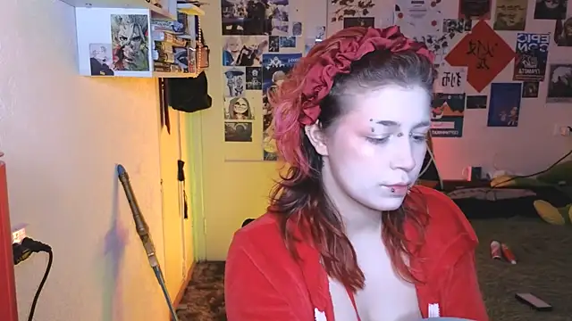 Alex Howell online show from December 1, 8:00 pm