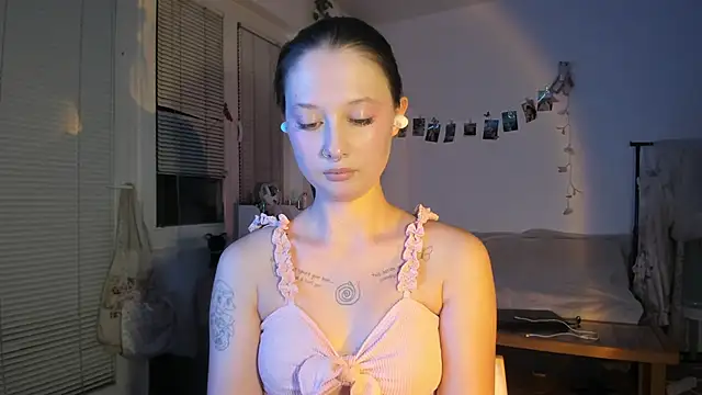 Snapshot of Jenny_darling_love chatting on October 8, 7:40 pm Jenny darling love online show from October 8, 7:40 pm