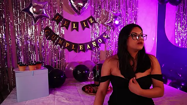 Sophia wilsonn  online show from April 21, 12:45 pm