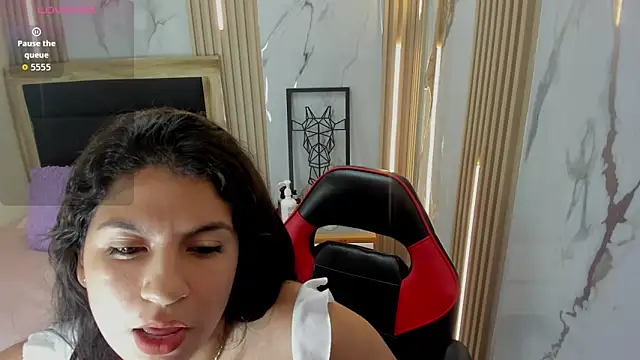Snapshot of lizziemontana2 chatting on October 6, 7:29 pm lizziemontana2 online show from October 6, 7:29 pm