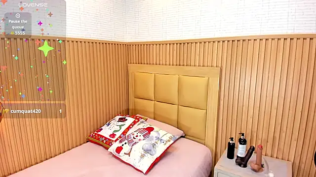 lizziemontana2 online show from December 20, 8:13 pm