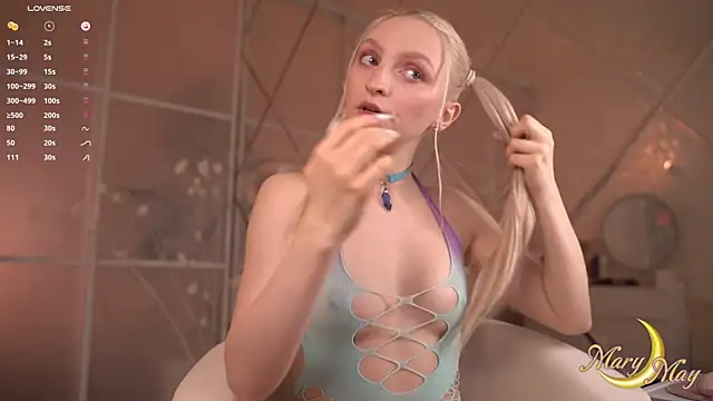 marylunamay online show from March 5, 4:41 am