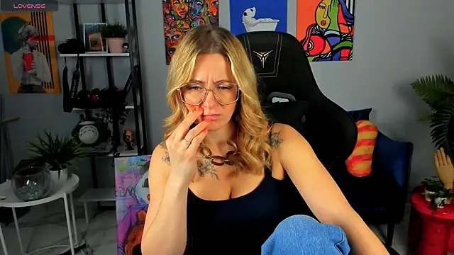 LadyIzabel online show from February 11, 3:02 pm