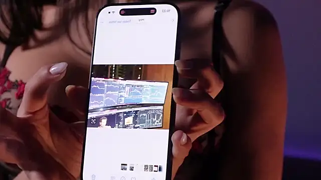 Olivia Collins1 online show from March 11, 3:22 am