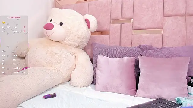 emily daarell online show from February 26, 10:42 pm