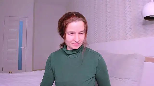   MaryLee   online show from December 4, 3:35 pm