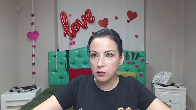 ElizabethSho online show from September 9, 5:13 pm