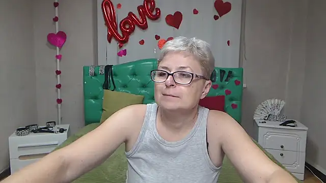 EmiliaGree online show from October 19, 11:34 am