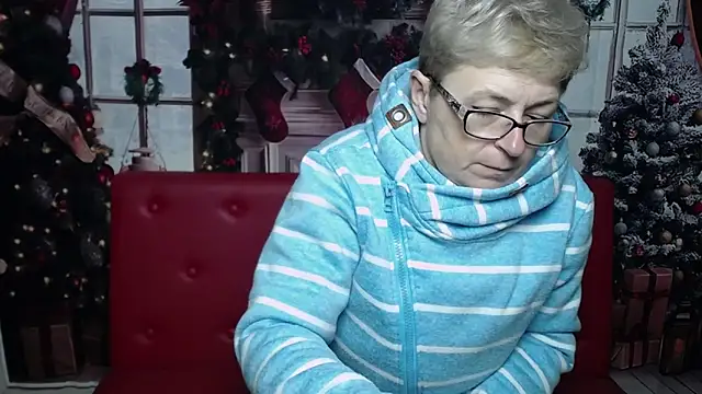 EmiliaGree online show from January 13, 6:45 pm