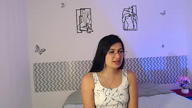 Snapshot of cloehonney chatting on September 8, 7:13 pm cloehonney online show from September 8, 7:13 pm