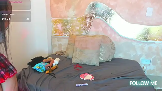 melaniecooperr online show from October 5, 2:27 am