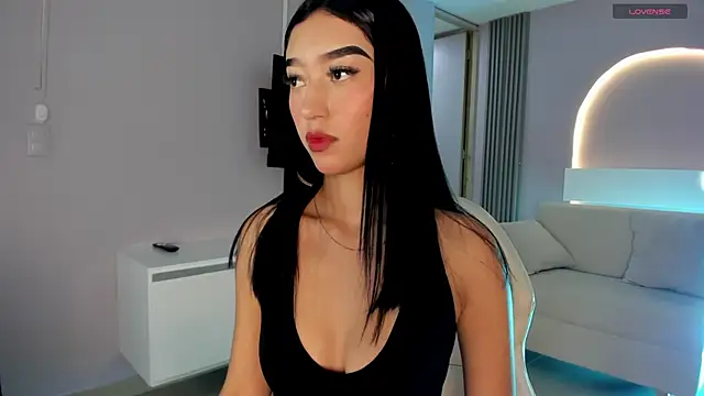Snapshot of millieskinny_ chatting on October 14, 11:07 pm millieskinny online show from October 14, 11:07 pm