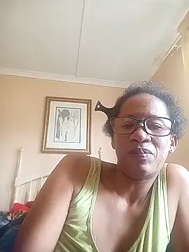 Snapshot of bustybillies chatting on October 19, 6:37 am bustybillies online show from October 19, 6:37 am