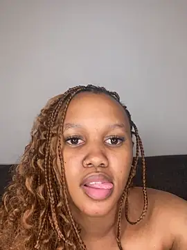 Snapshot of Sego_TeeTee chatting on September 21, 9:24 pm Sego TeeTee online show from September 21, 9:24 pm