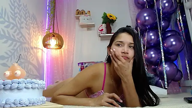 Alison Wiley online show from October 12, 6:38 am