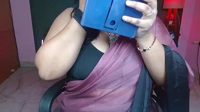 Naughty Ayesha1 online show from February 20, 4:30 pm