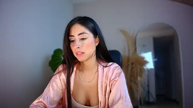 auroracaruso11 online show from December 1, 10:34 pm