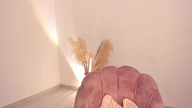 amelie murphy  online show from March 17, 4:44 pm