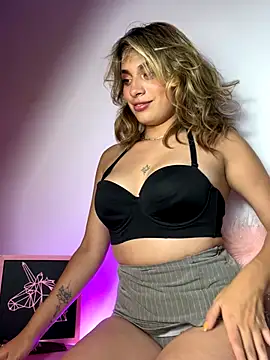 Hayley A02 online show from October 31, 8:18 am