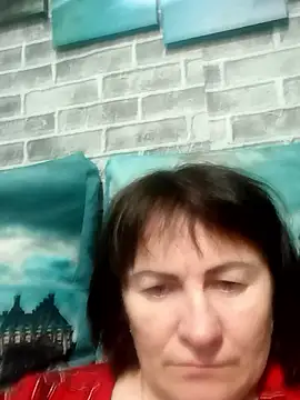 luhia5 online show from April 13, 3:35 pm