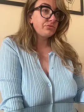 Miss Stassi online show from May 12, 8:22 am