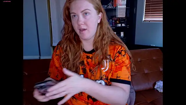 Scarlettredff online show from April 5, 7:35 pm