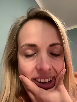 Annicam online show from September 12, 7:54 pm