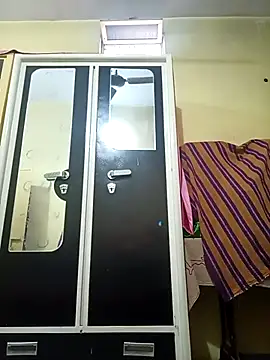 heenage online show from February 11, 4:03 am