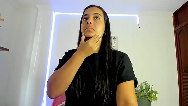 anniesweet- online show from November 25, 1:35 pm