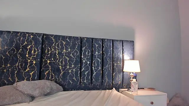 Sophia Lemos online show from October 25, 2:03 pm