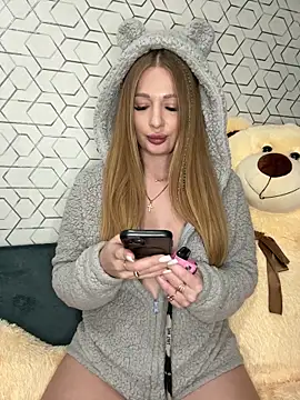 Snapshot of Tatti-Go chatting on October 25, 1:08 pm Tatti-Go online show from October 25, 1:08 pm