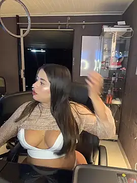 ElaaPerez online show from February 6, 1:25 pm