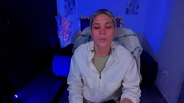 Charlee pink online show from October 9, 1:59 pm