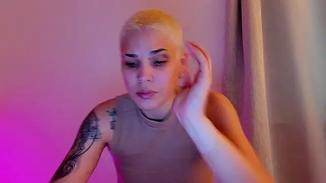 Charlee pink online show from January 17, 4:20 am